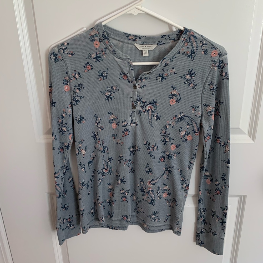lucky brand women’s paisley henley top